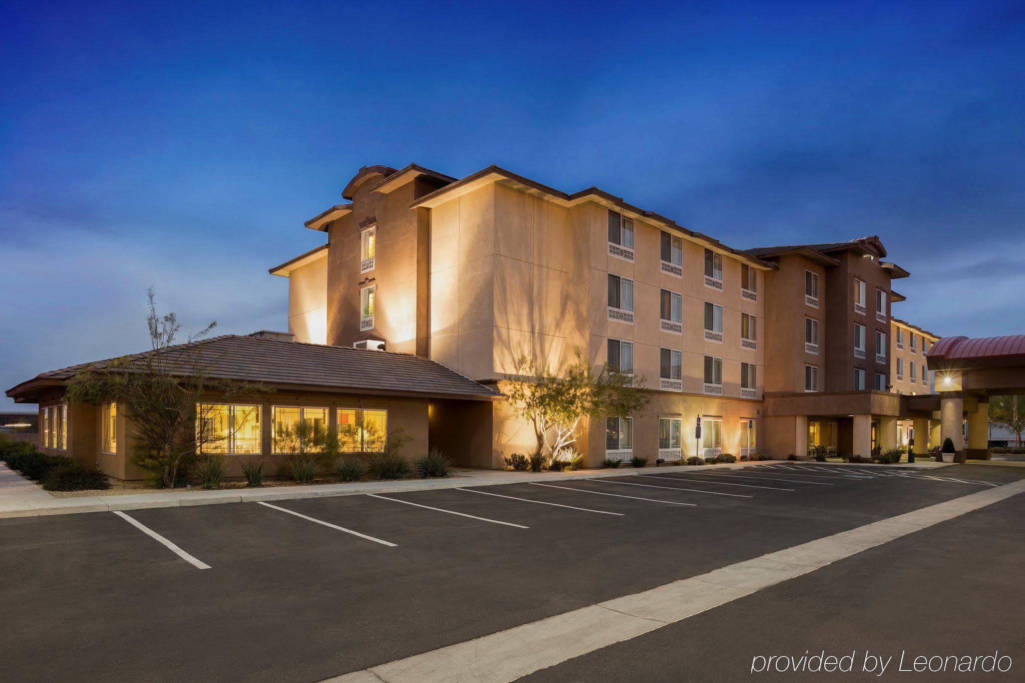 Holiday Inn & Suites - Barstow, An Ihg Hotel Extérieur photo